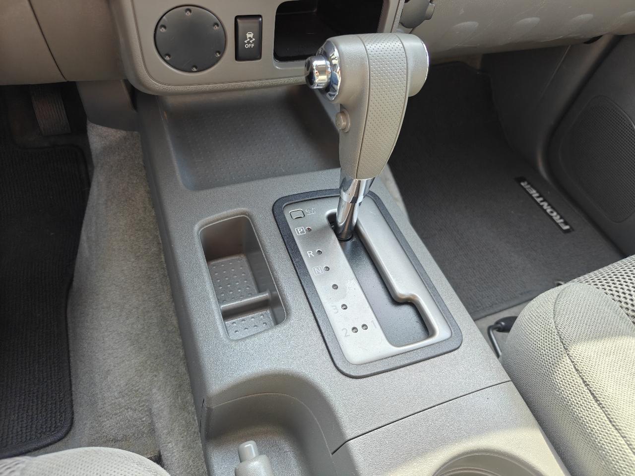 Nissan Frontier S Crew Cab 5AT 2WD 2016