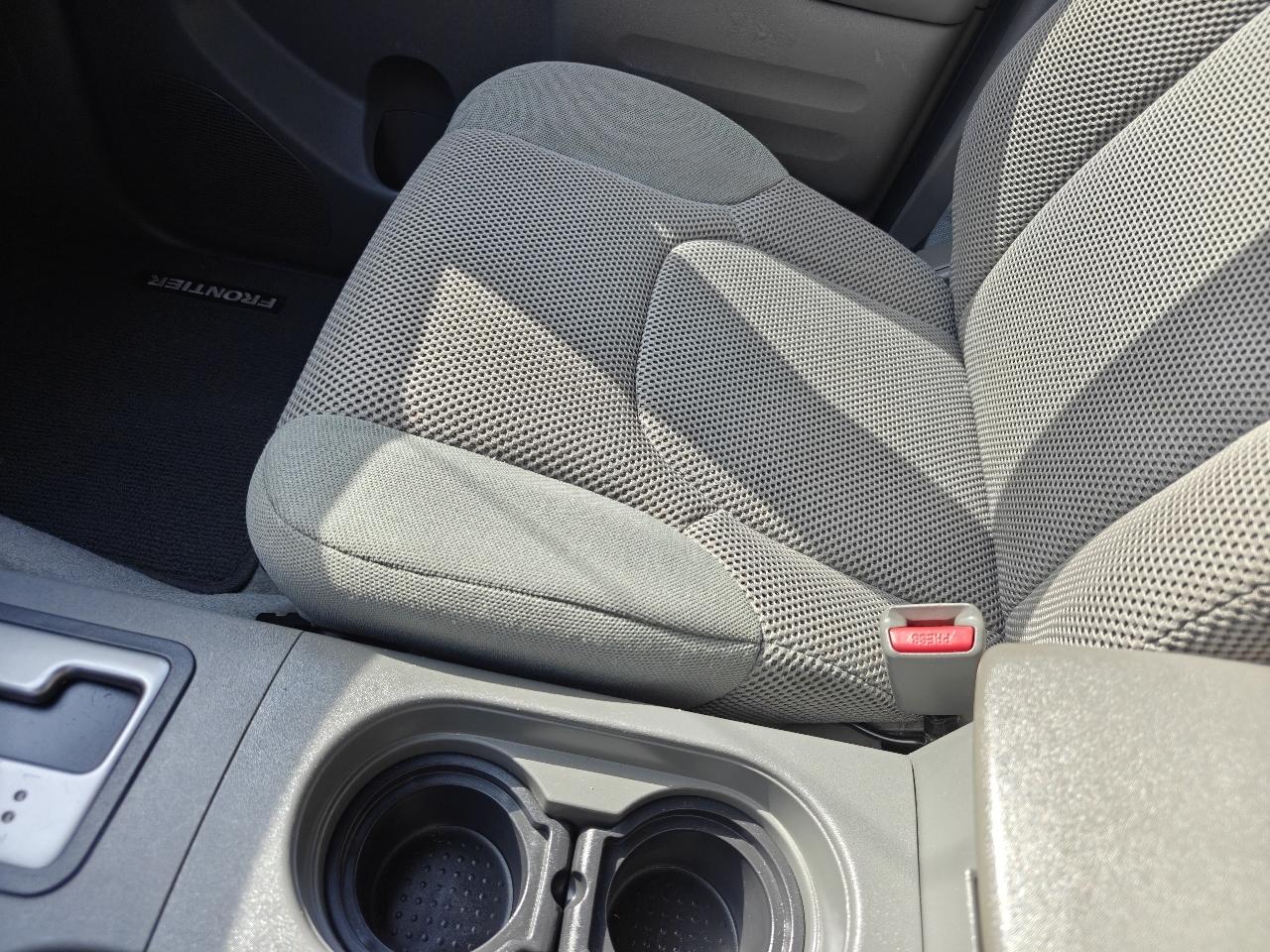 Nissan Frontier S Crew Cab 5AT 2WD 2016
