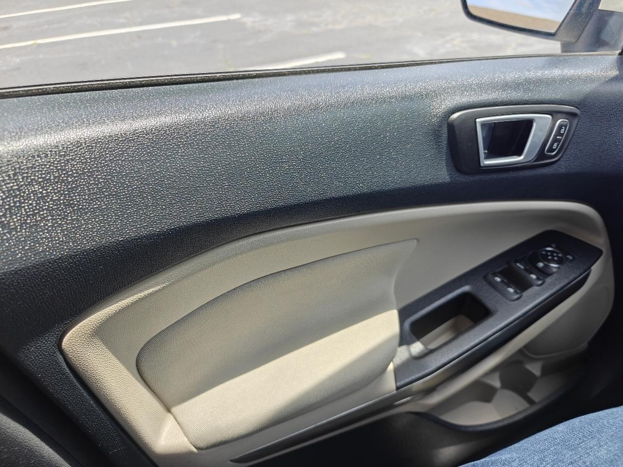Ford EcoSport SE 2018