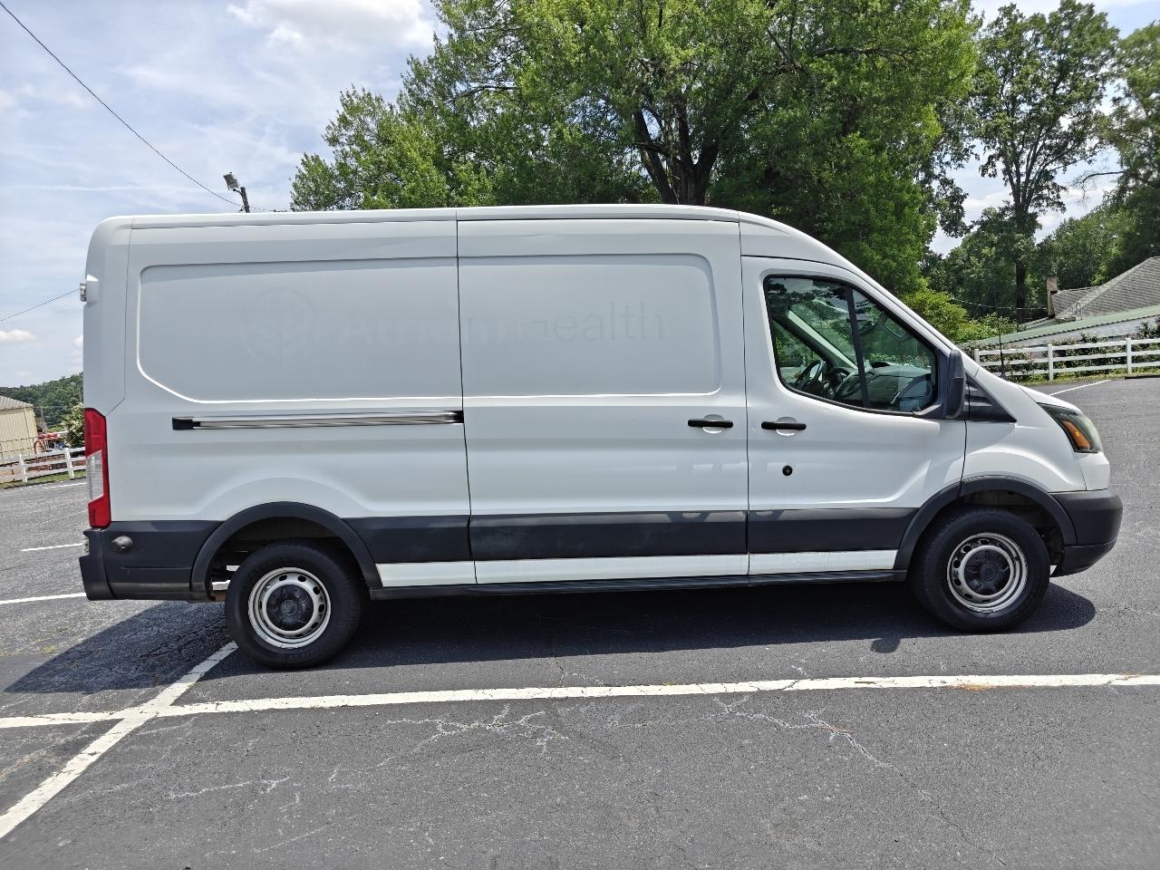 Ford Transit 250 Van Med. Roof w/Sliding Pass. 148-in. WB 2017