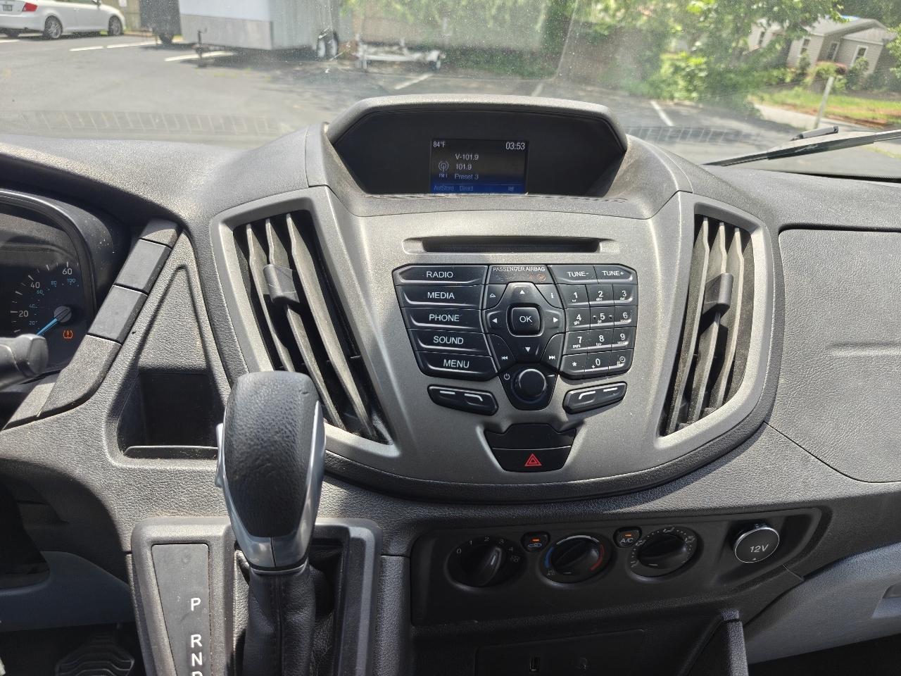 Ford Transit 250 Van Med. Roof w/Sliding Pass. 148-in. WB 2017