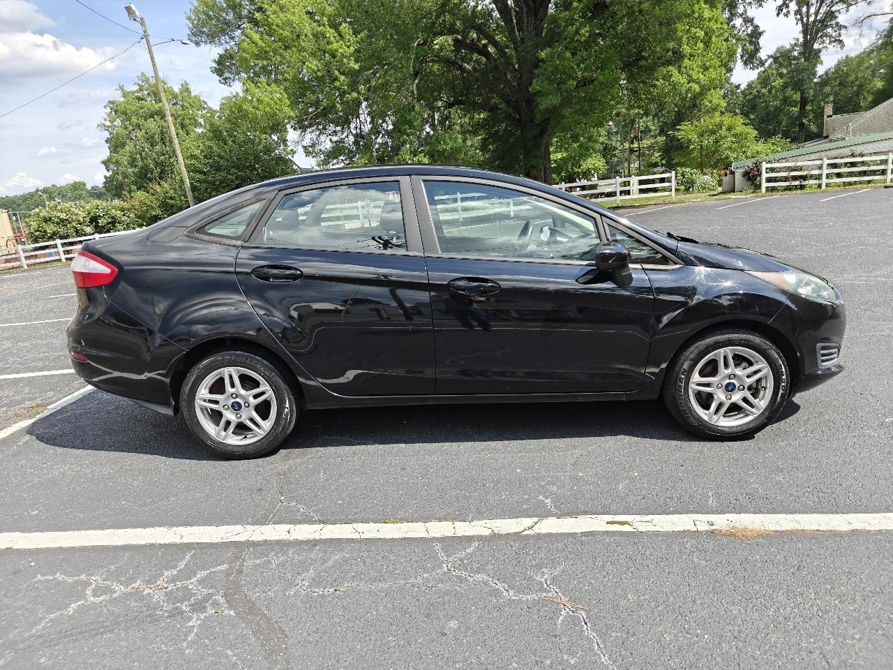 Ford Fiesta SE Sedan 2019