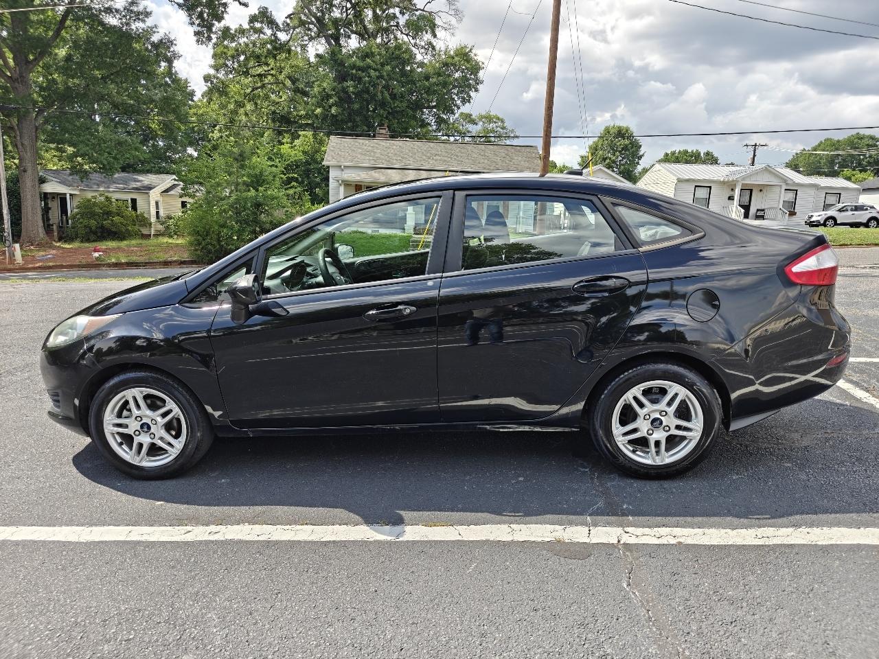 Ford Fiesta SE Sedan 2019