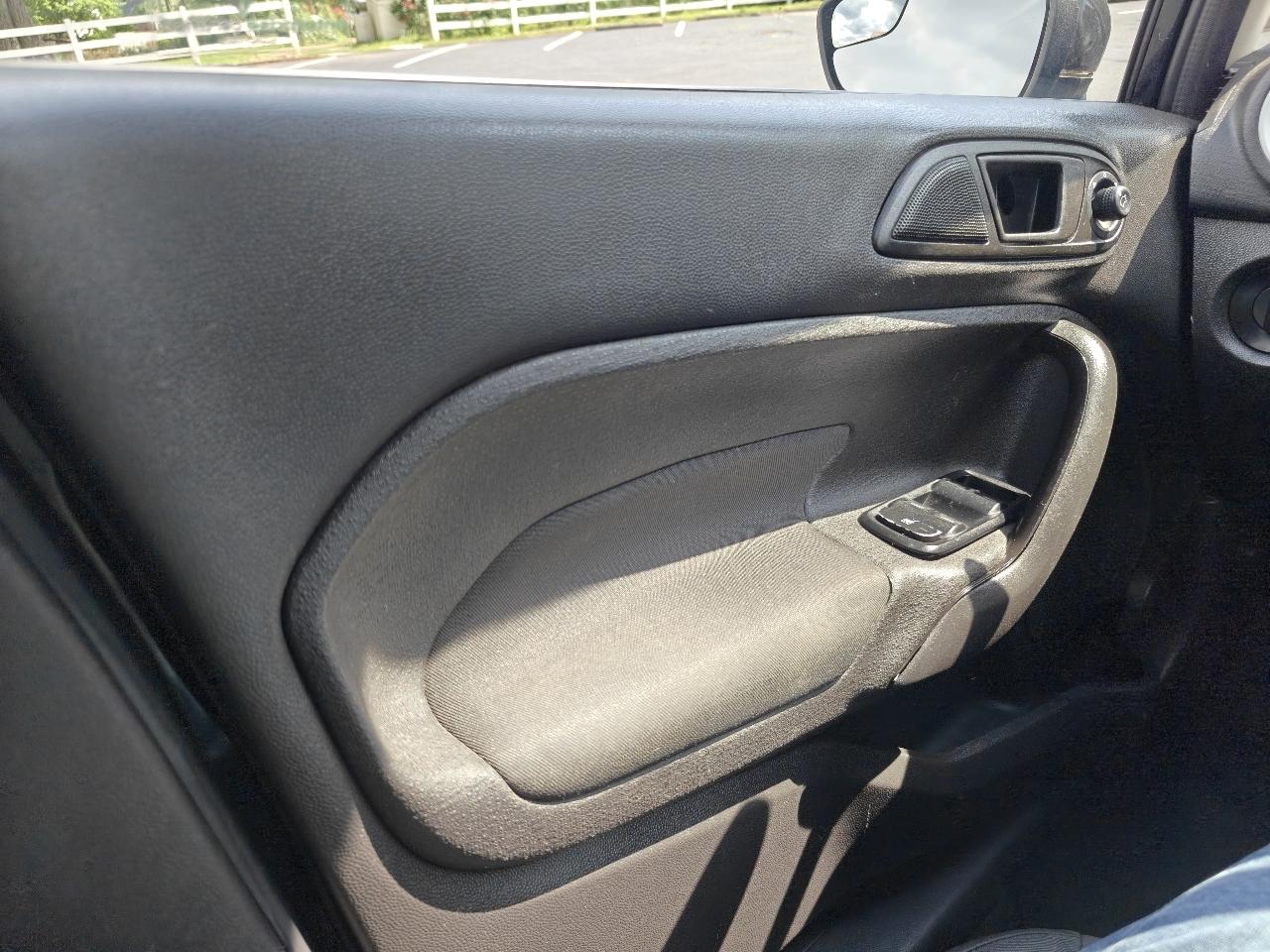 Ford Fiesta SE Sedan 2019