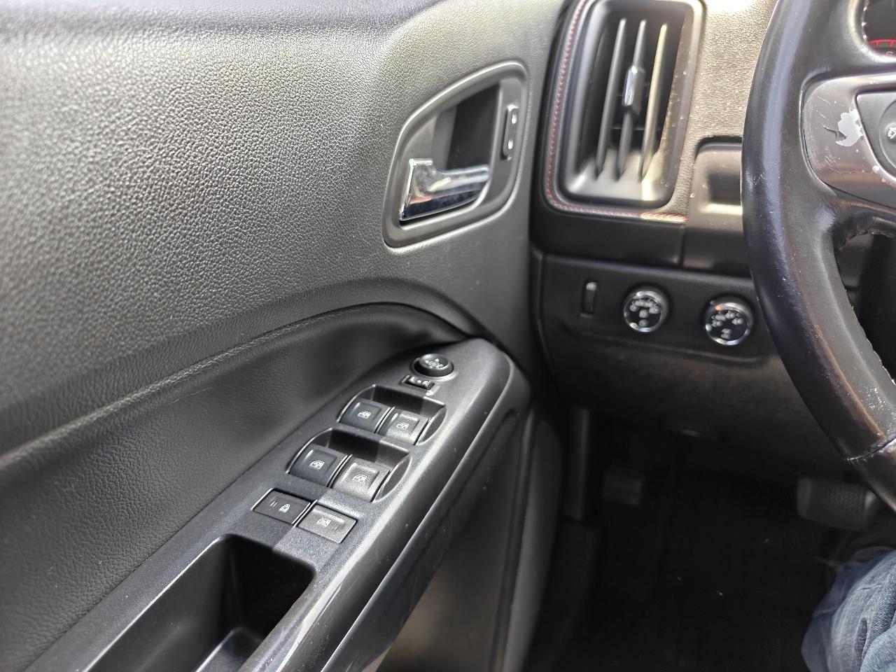 GMC Canyon SLE Crew Cab 4WD 2016