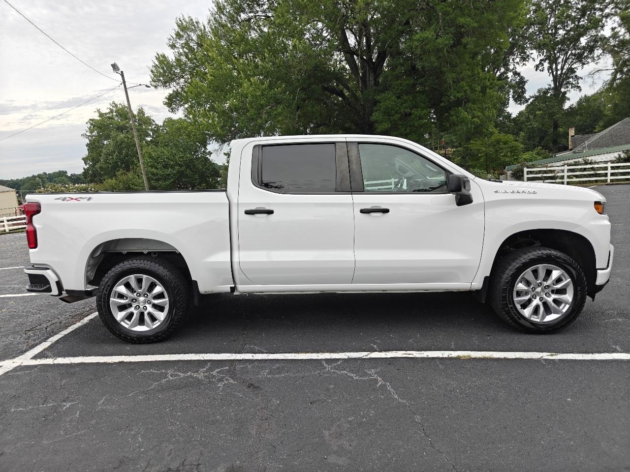 Chevrolet Silverado 1500 Limited Custom Crew Cab Short Box 4WD 2022