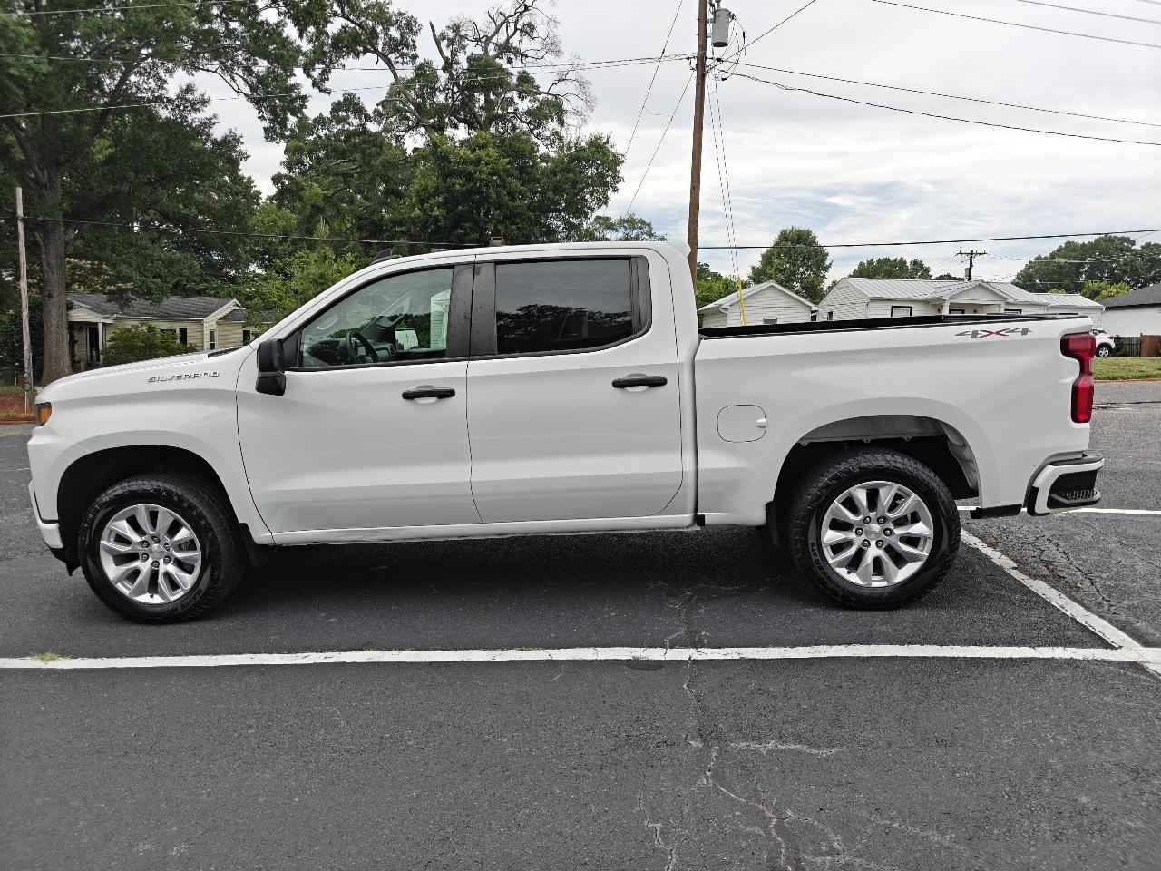 Chevrolet Silverado 1500 Limited Custom Crew Cab Short Box 4WD 2022
