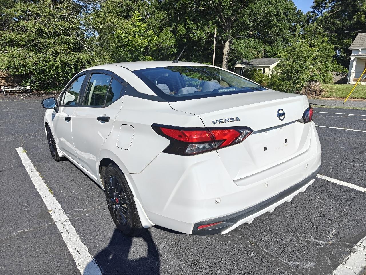 Nissan Versa S CVT 2021