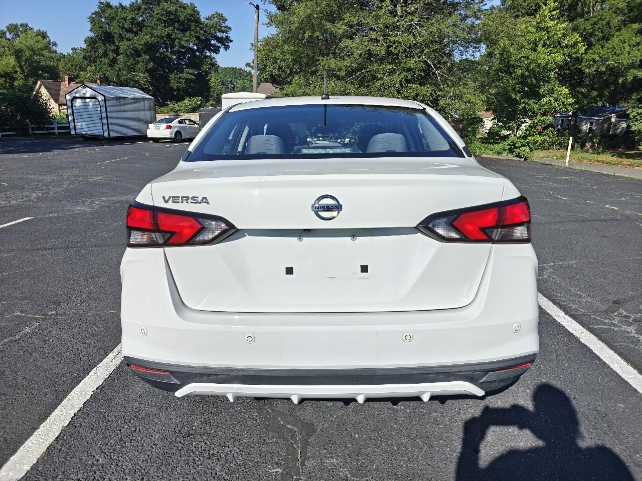 Nissan Versa S CVT 2021