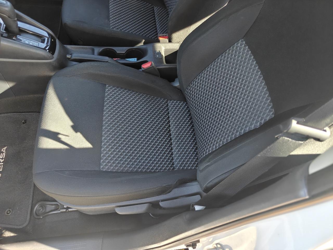 Nissan Versa S CVT 2021