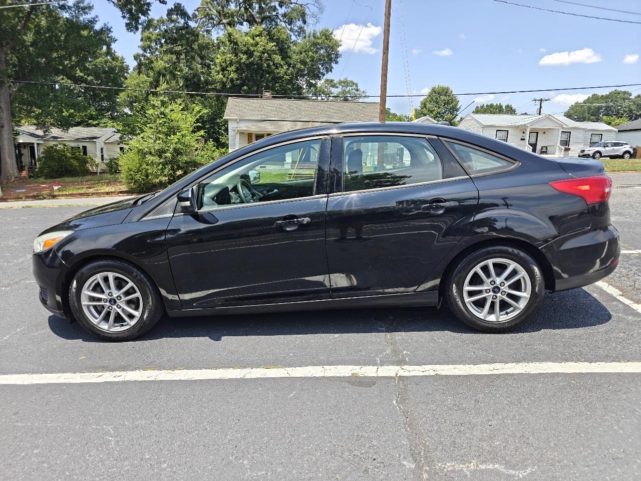 Ford Focus SE Sedan 2016