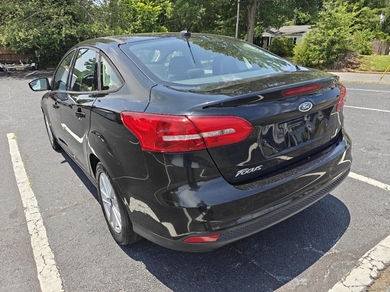 Ford Focus SE Sedan 2016