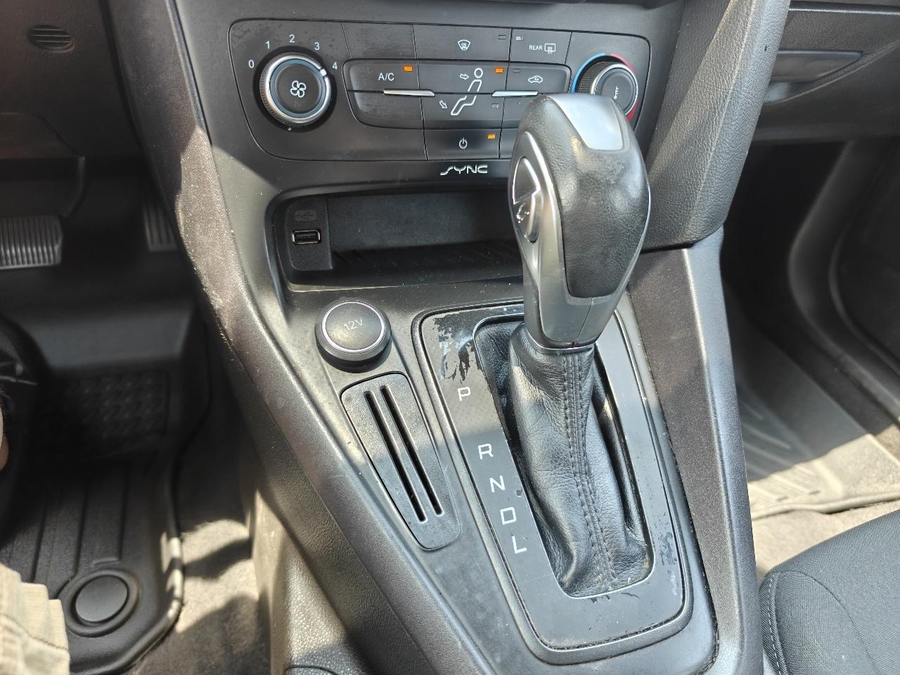 Ford Focus SE Sedan 2016