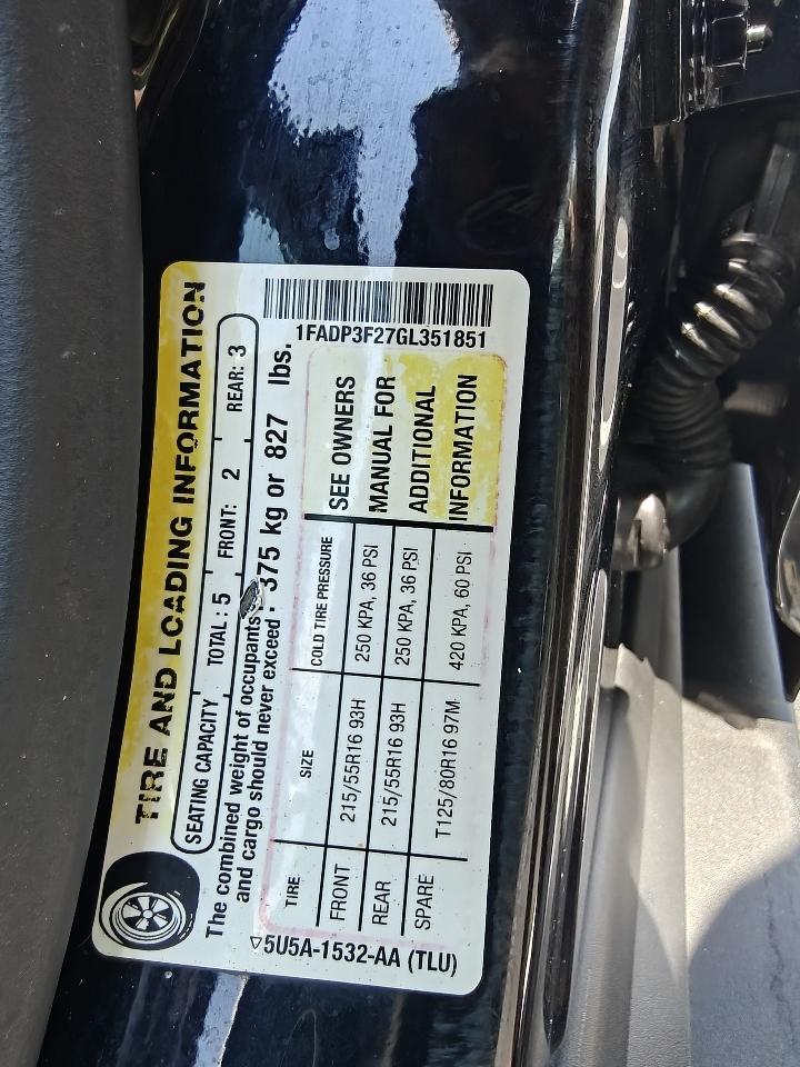 Ford Focus SE Sedan 2016