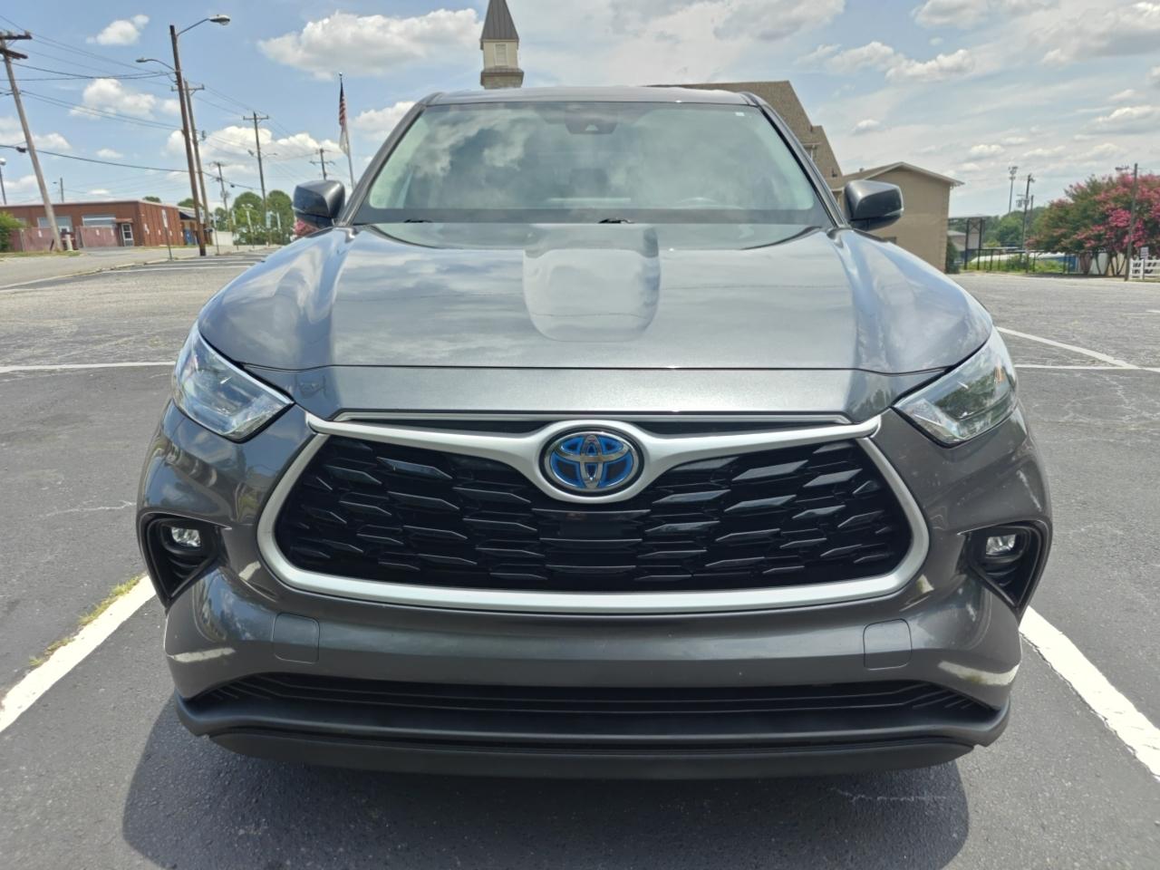 Toyota Highlander Hybrid LE AWD 2023