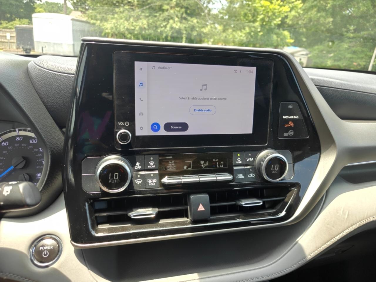Toyota Highlander Hybrid LE AWD 2023