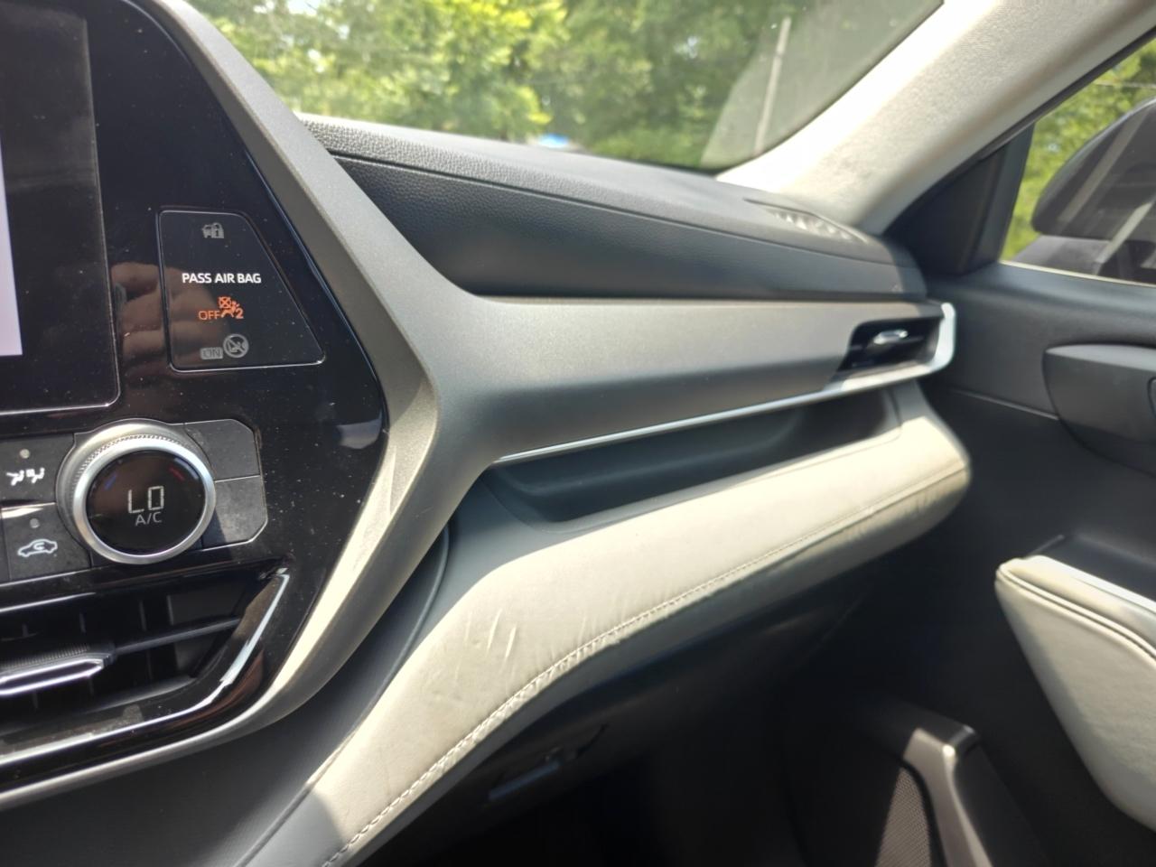 Toyota Highlander Hybrid LE AWD 2023