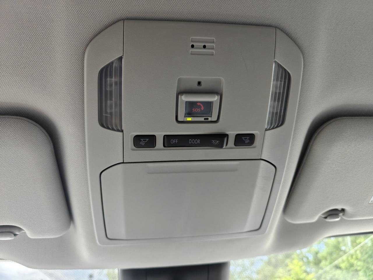 Toyota Highlander Hybrid LE AWD 2023