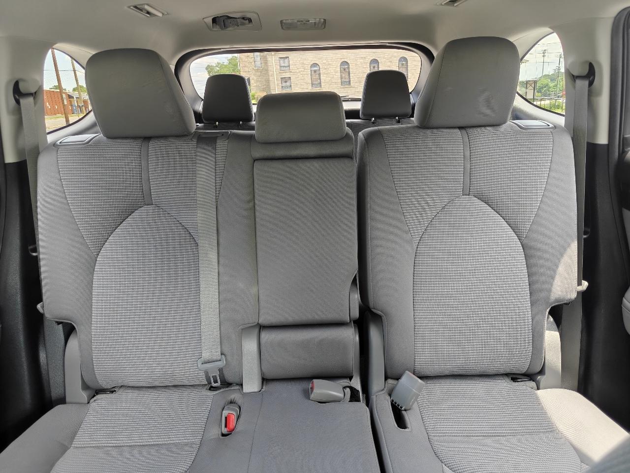 Toyota Highlander Hybrid LE AWD 2023