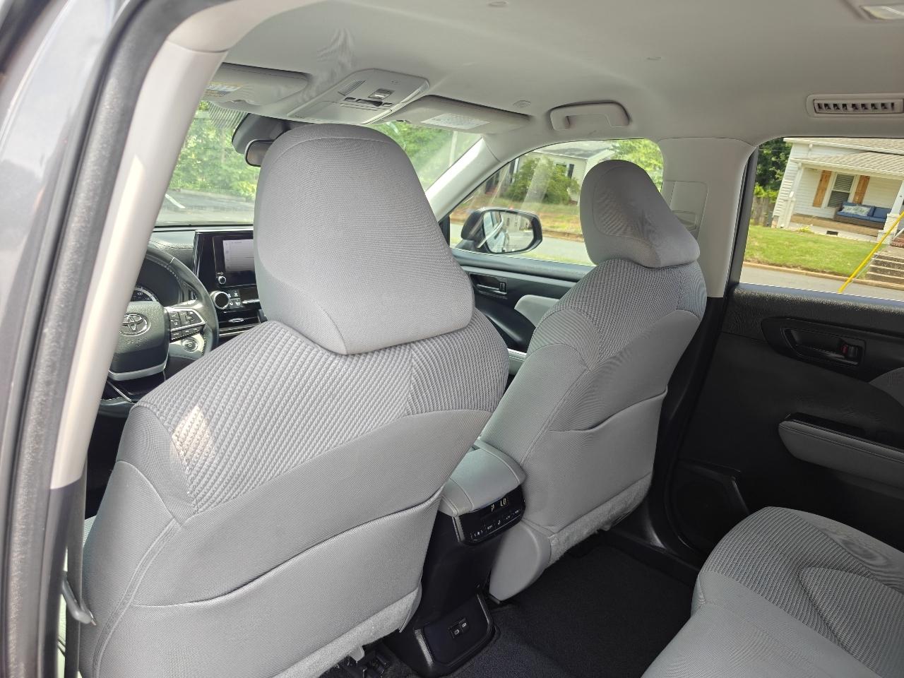 Toyota Highlander Hybrid LE AWD 2023