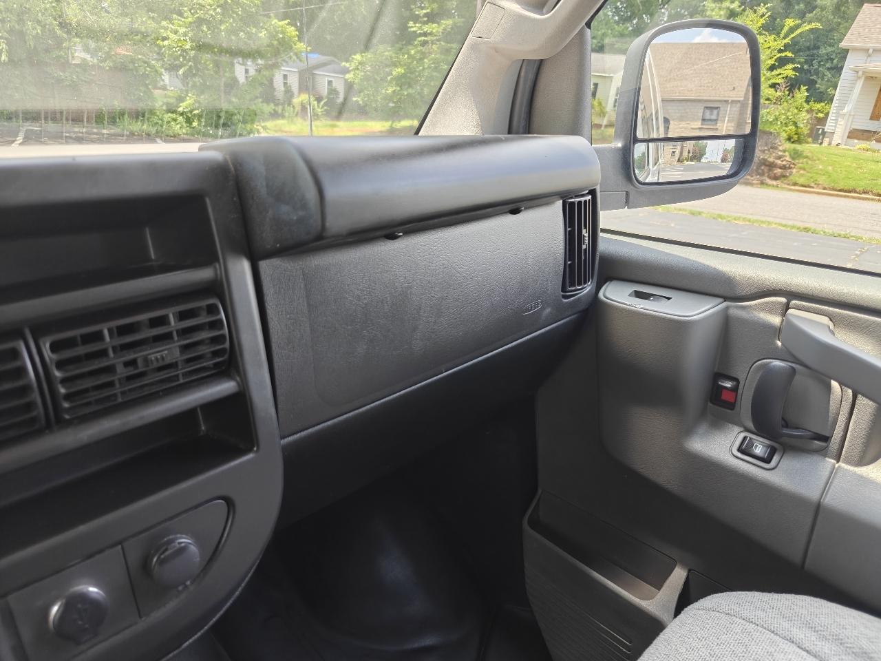 Chevrolet Express 2500 Cargo 2023