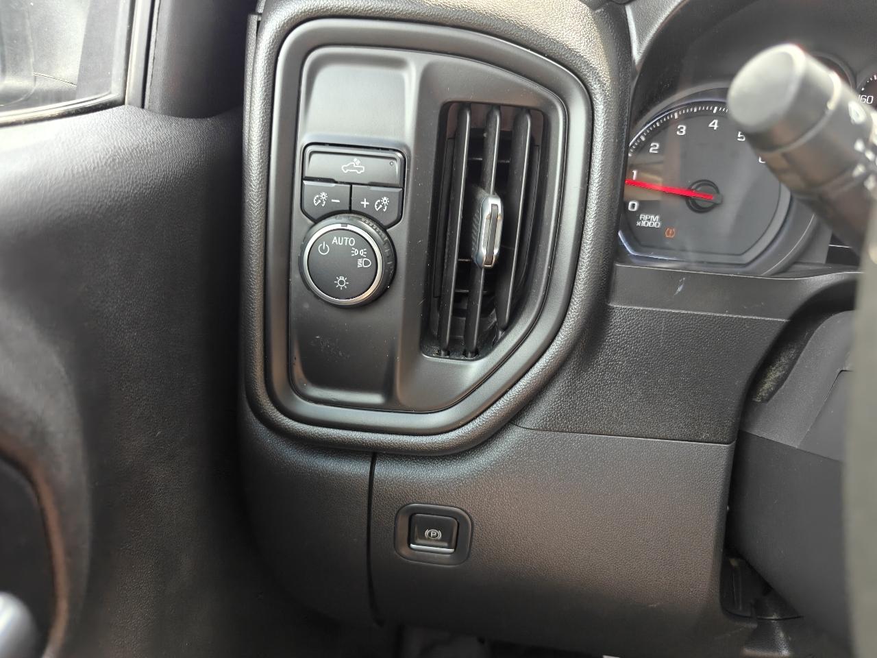 Chevrolet Silverado 1500 W/T Reg Cab 2WD LWB 2021