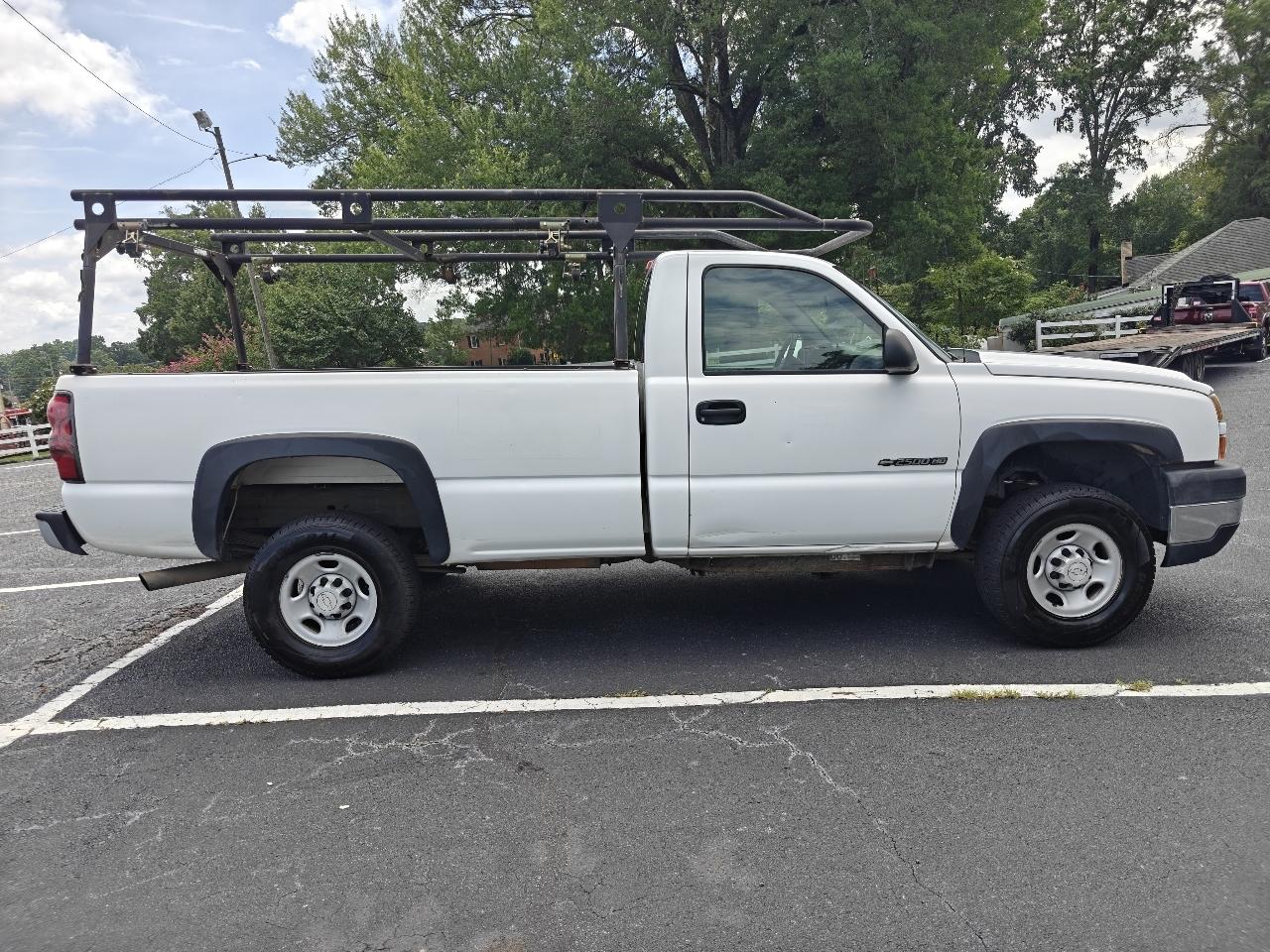 Chevrolet Silverado 2500HD LS 2WD 2006