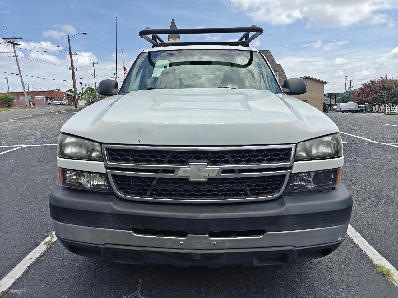 Chevrolet Silverado 2500HD LS 2WD 2006