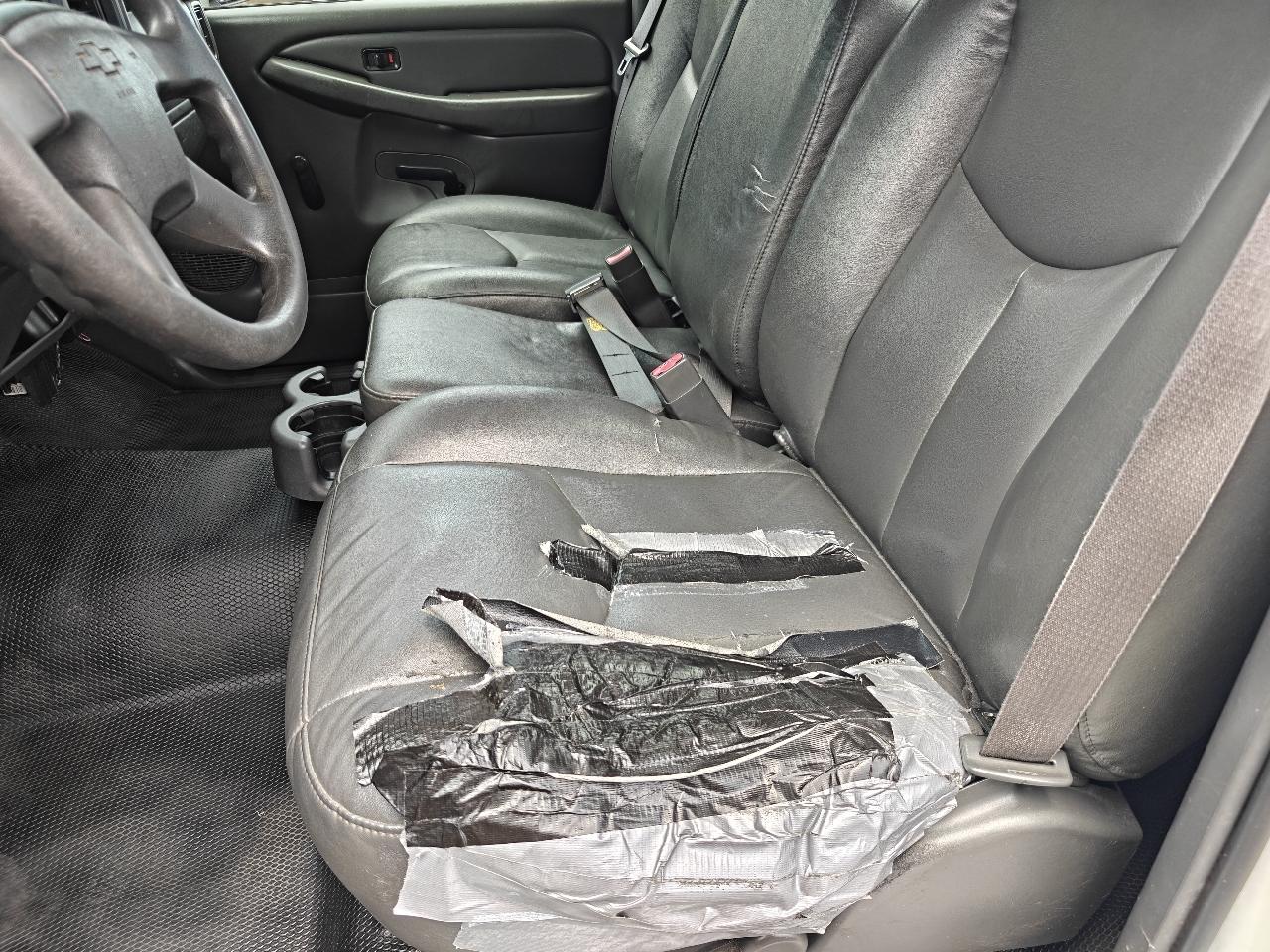 Chevrolet Silverado 2500HD LS 2WD 2006