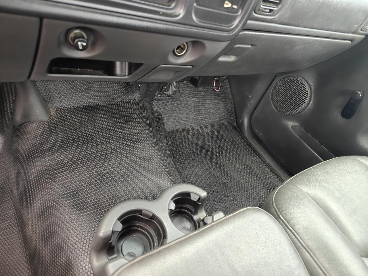 Chevrolet Silverado 2500HD LS 2WD 2006