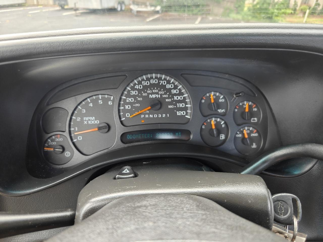 Chevrolet Silverado 2500HD LS 2WD 2006