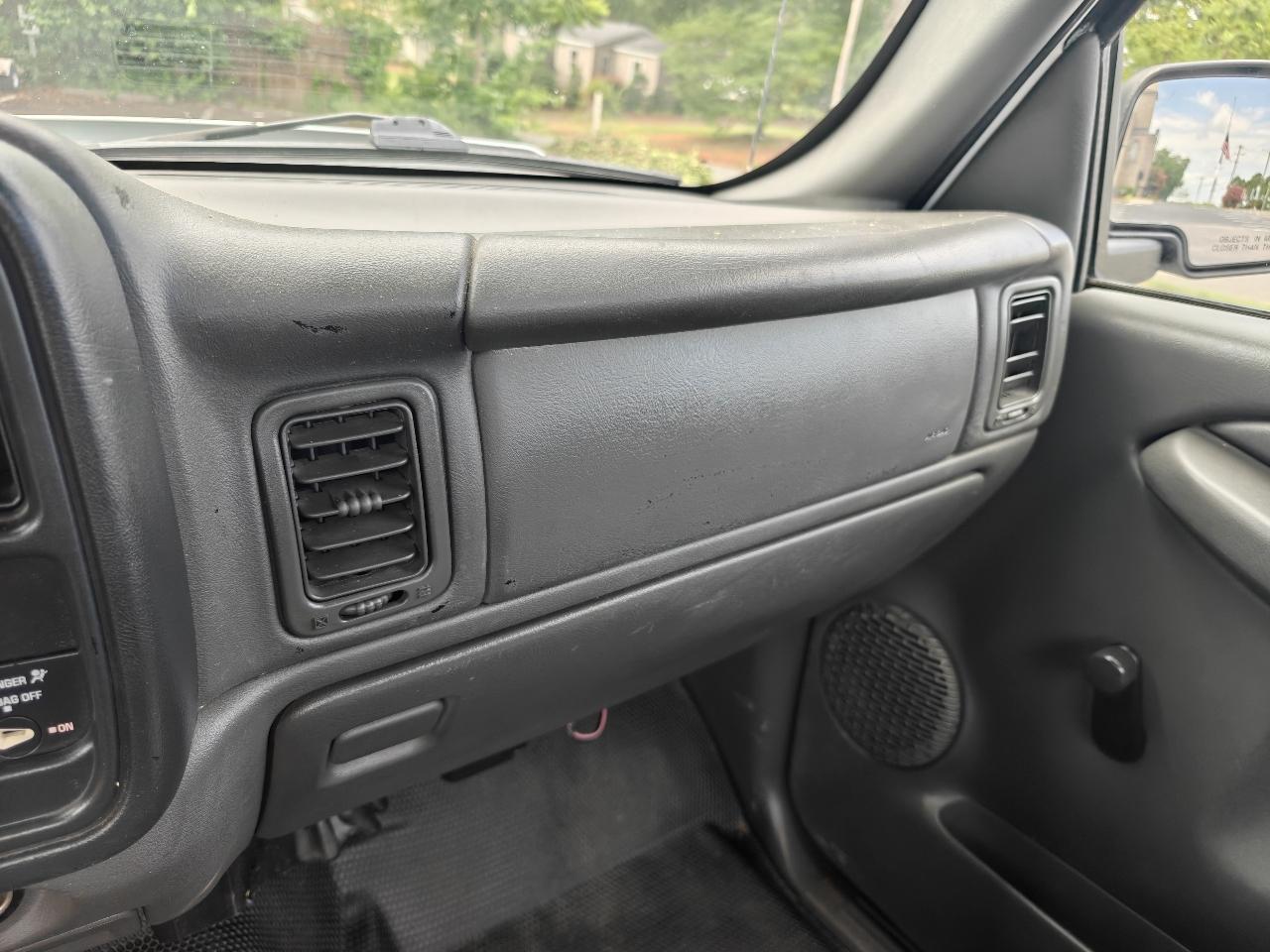 Chevrolet Silverado 2500HD LS 2WD 2006