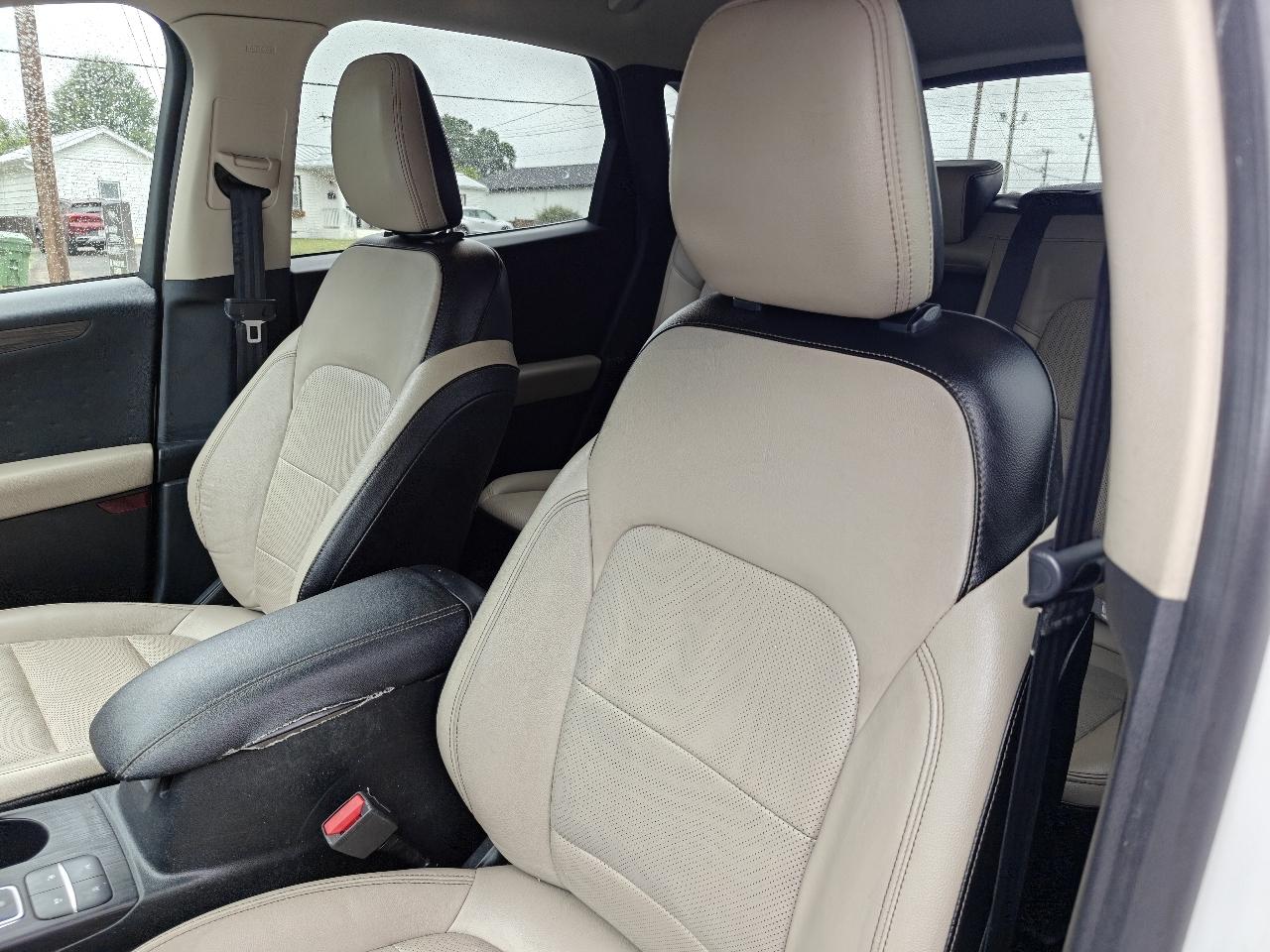 Ford Escape Titanium 4WD 2020
