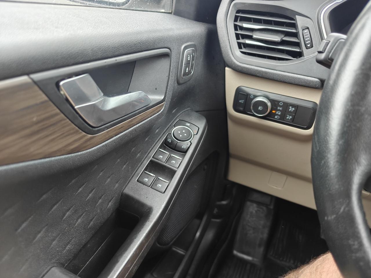 Ford Escape Titanium 4WD 2020