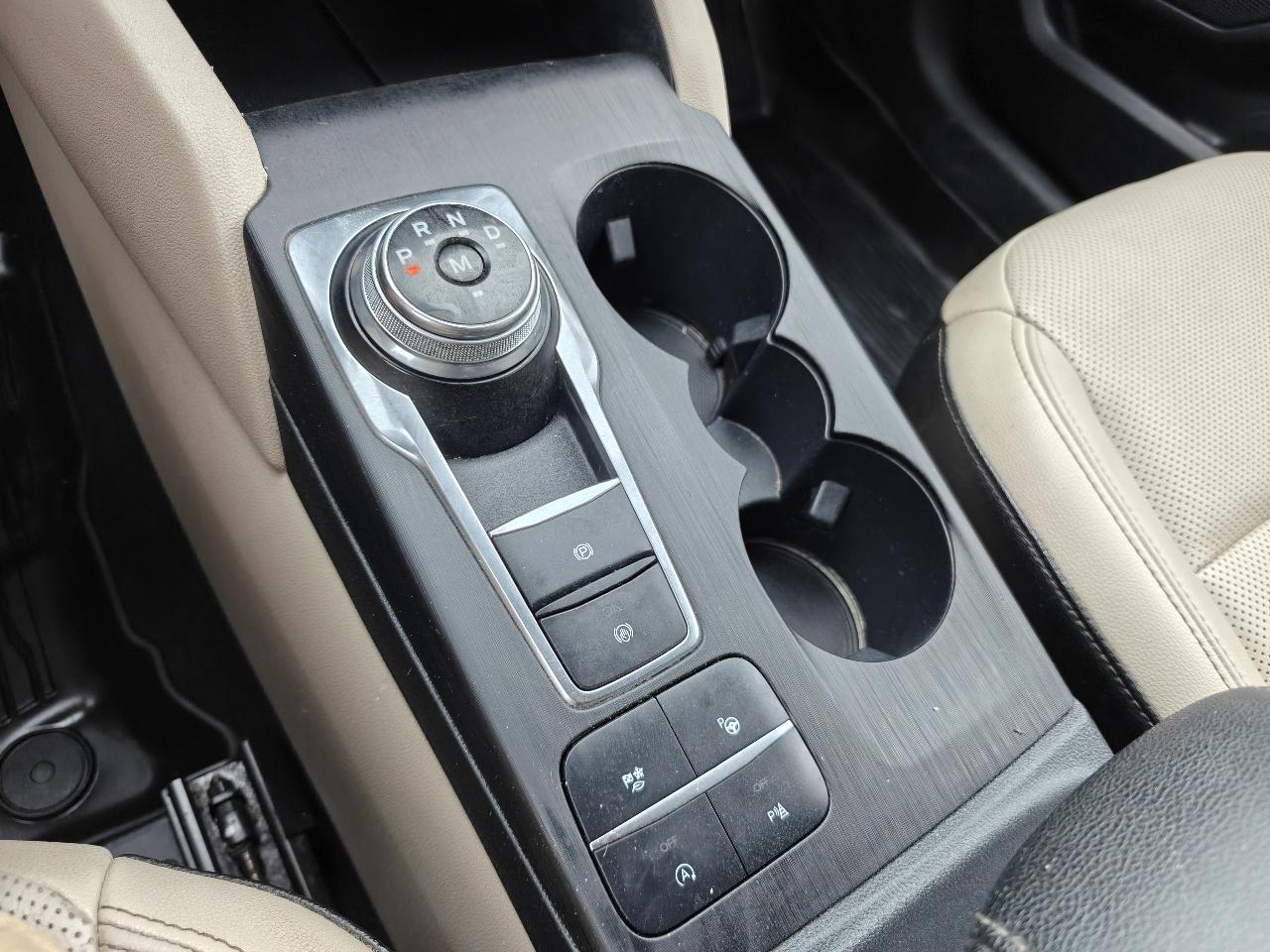 Ford Escape Titanium 4WD 2020