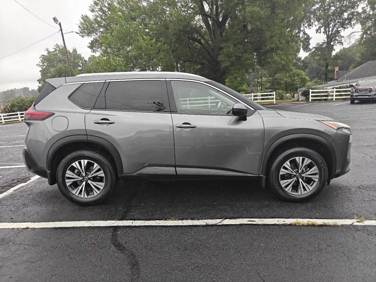 Nissan Rogue SV 2021