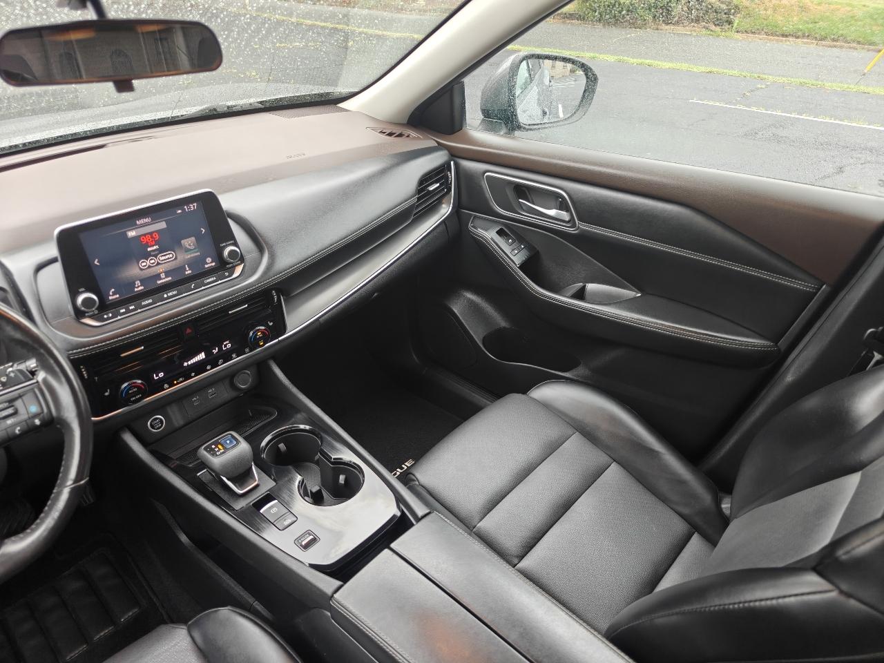 Nissan Rogue SV 2021