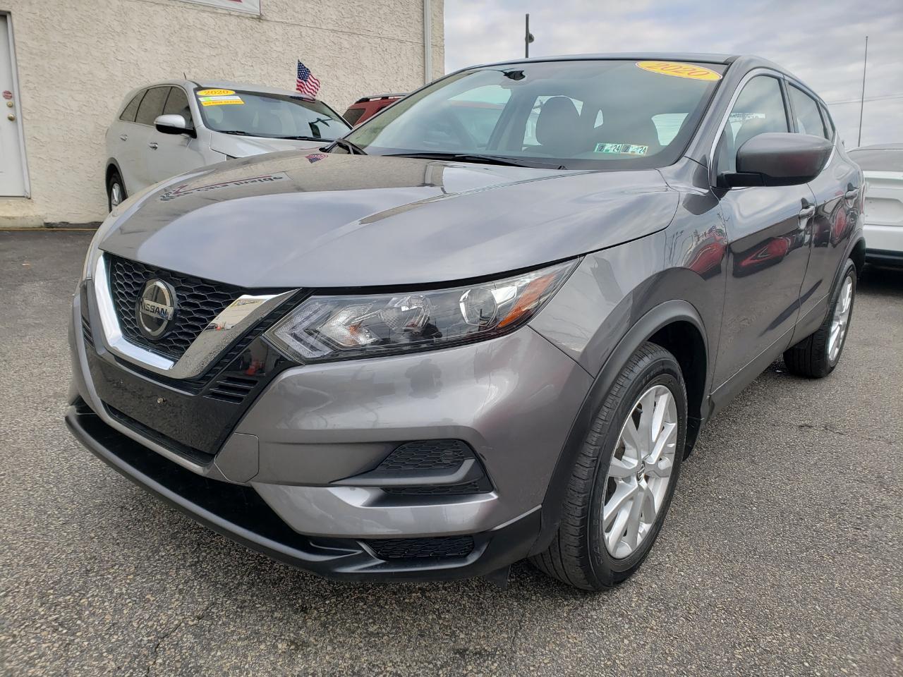 Nissan Rogue Sport  2020