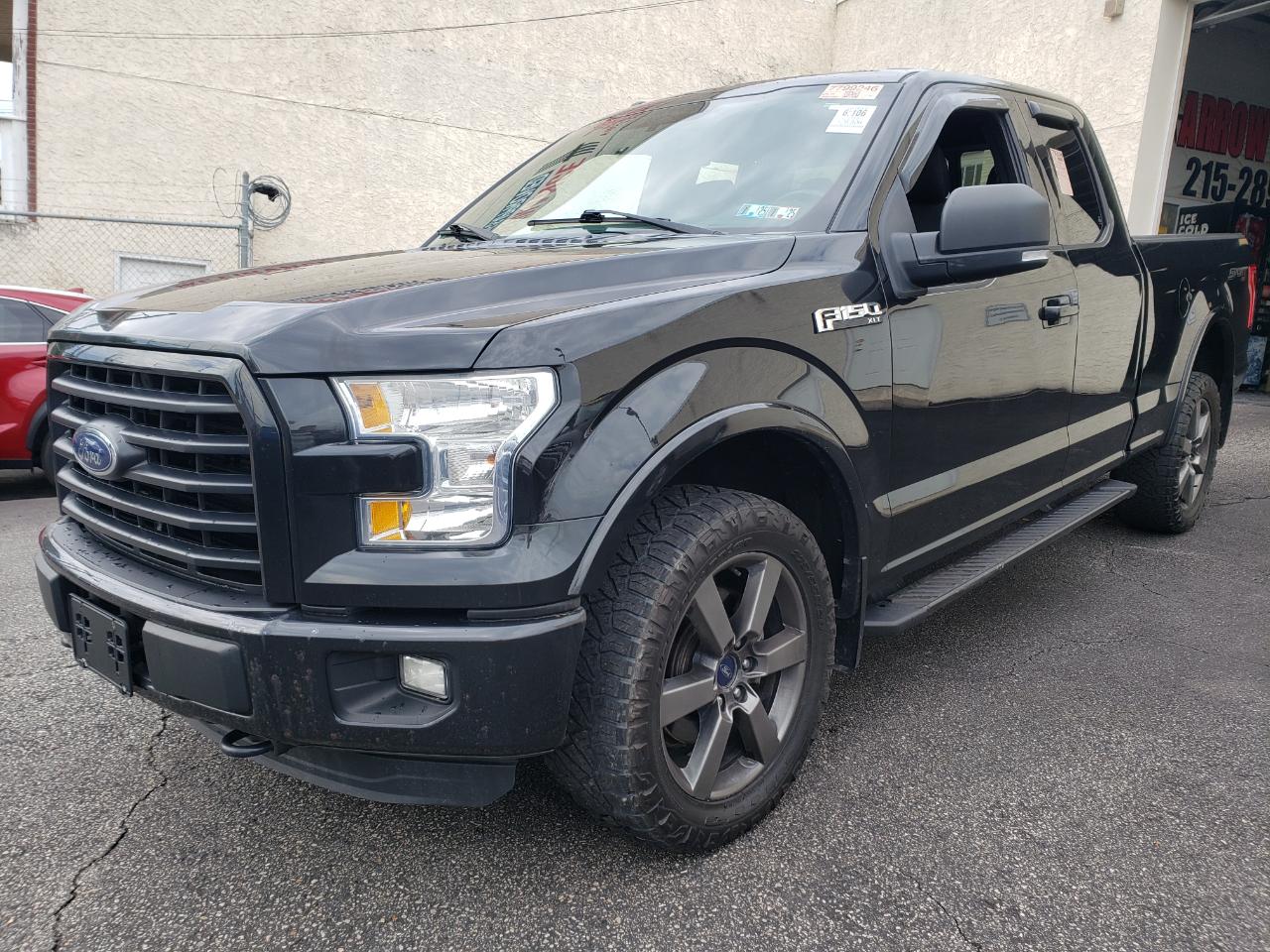 2015 Ford F-150 XLT Pickup 4D 6 1/2 ft