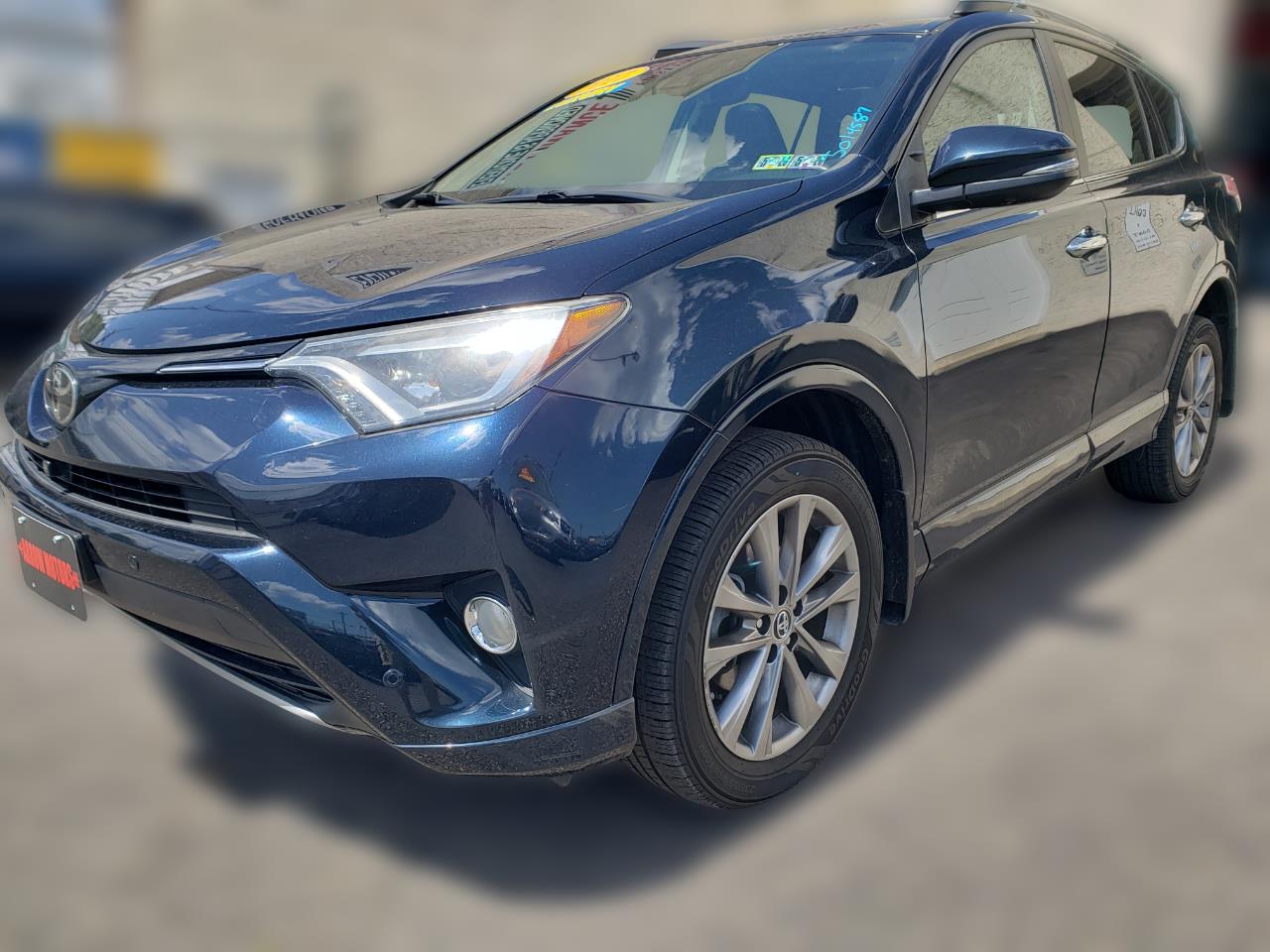 2017 Toyota RAV4 Platinum's photo