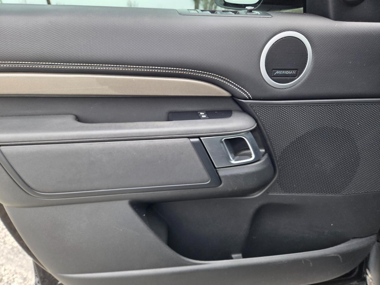 Land Rover Discovery  2021