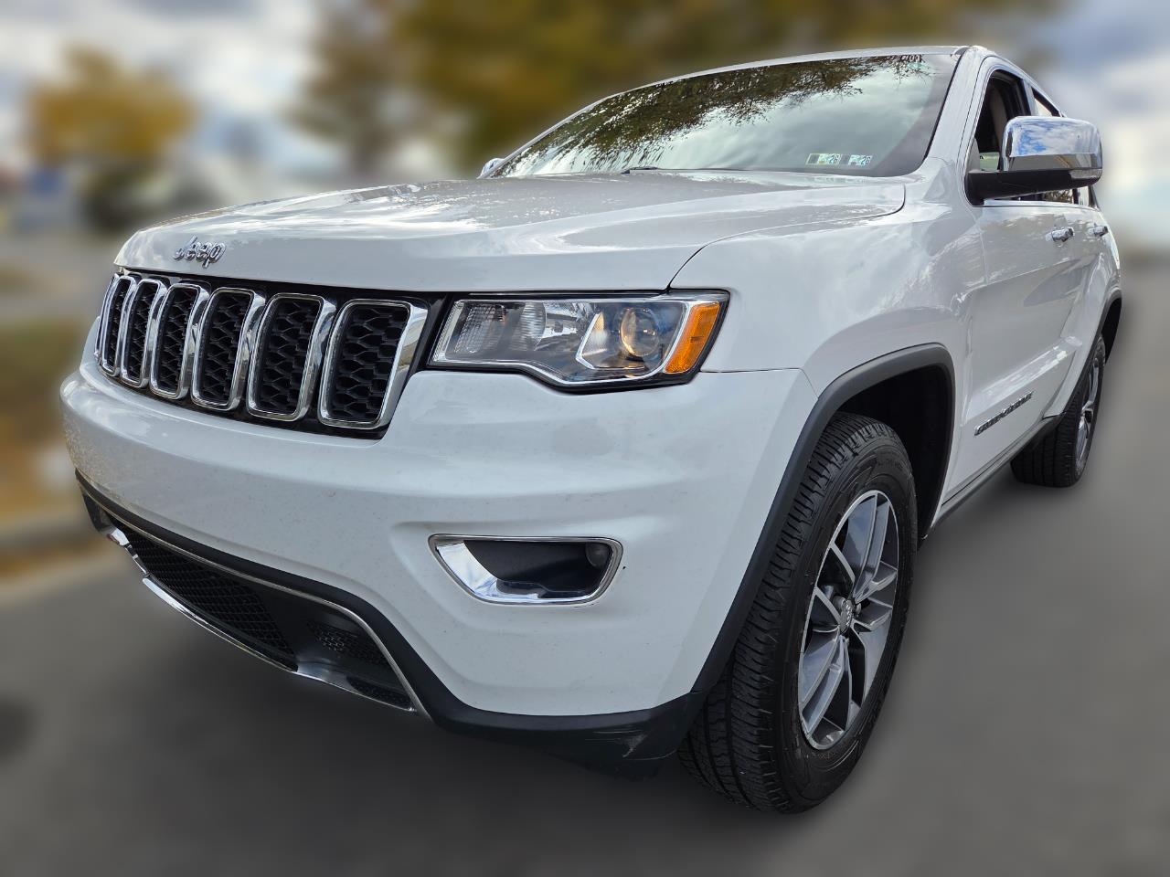 2018 Jeep Grand Cherokee Limited's photo