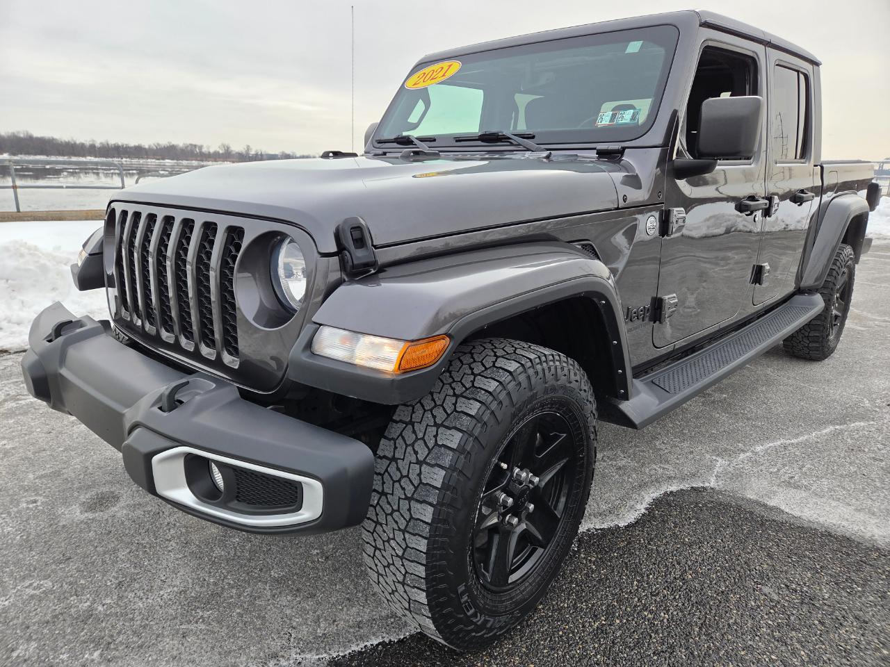 2021 Jeep Gladiator Sport S Pickup 4D 5 ft