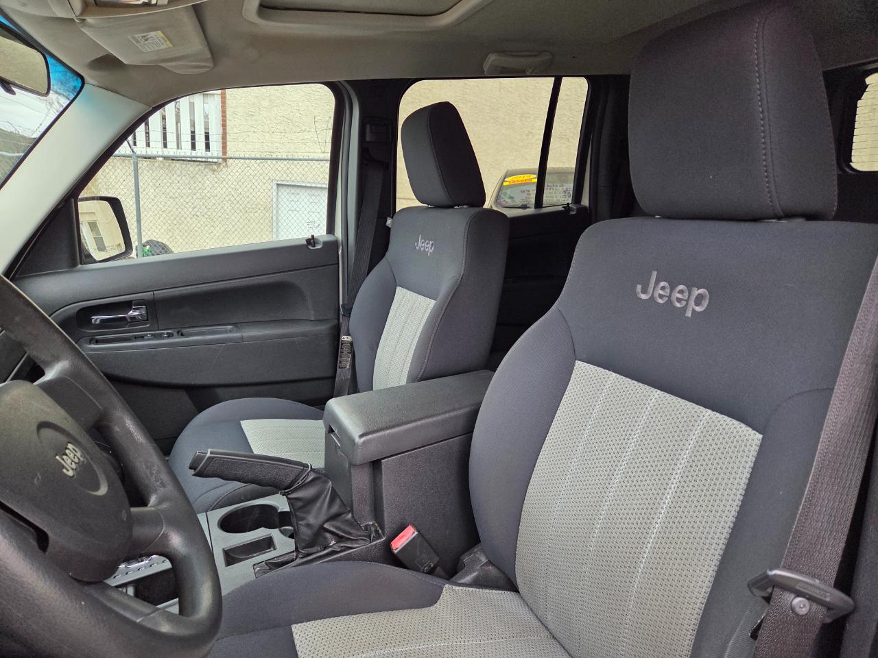 Jeep Liberty  2009