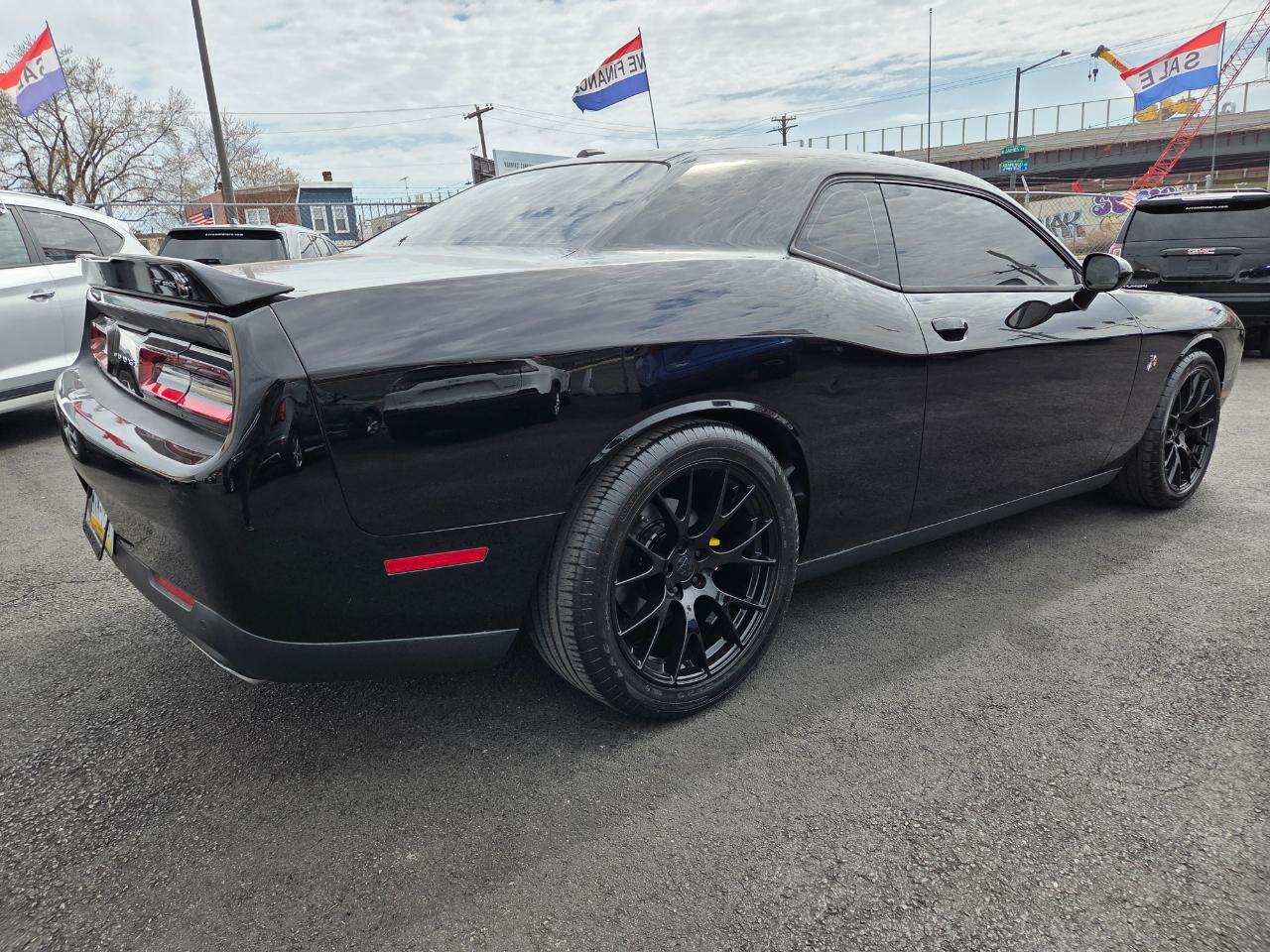 Dodge Challenger 2dr Cpe R/T Scat Pack Shaker 2015