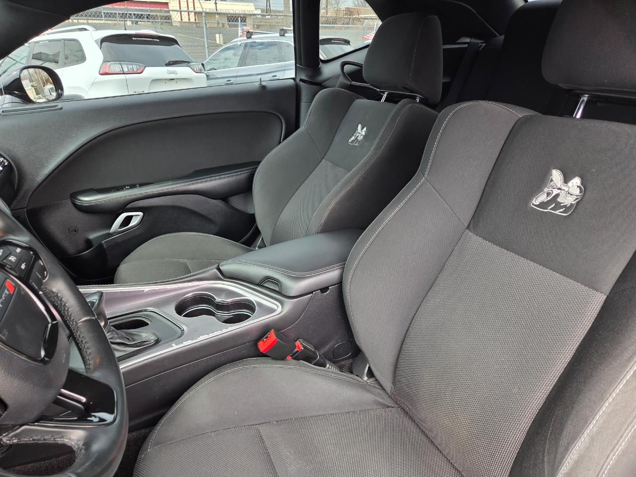 Dodge Challenger 2dr Cpe R/T Scat Pack Shaker 2015