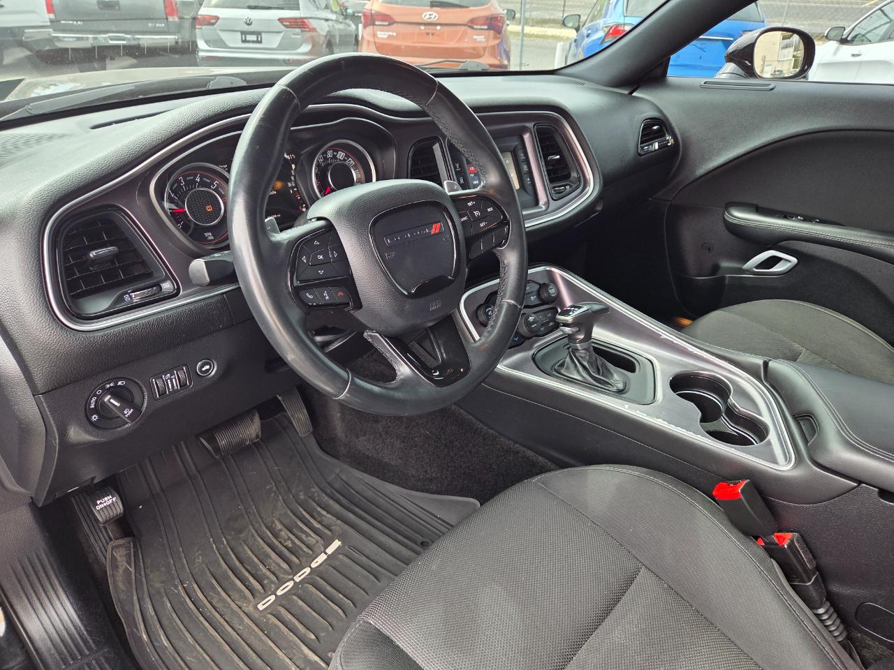 Dodge Challenger 2dr Cpe R/T Scat Pack Shaker 2015