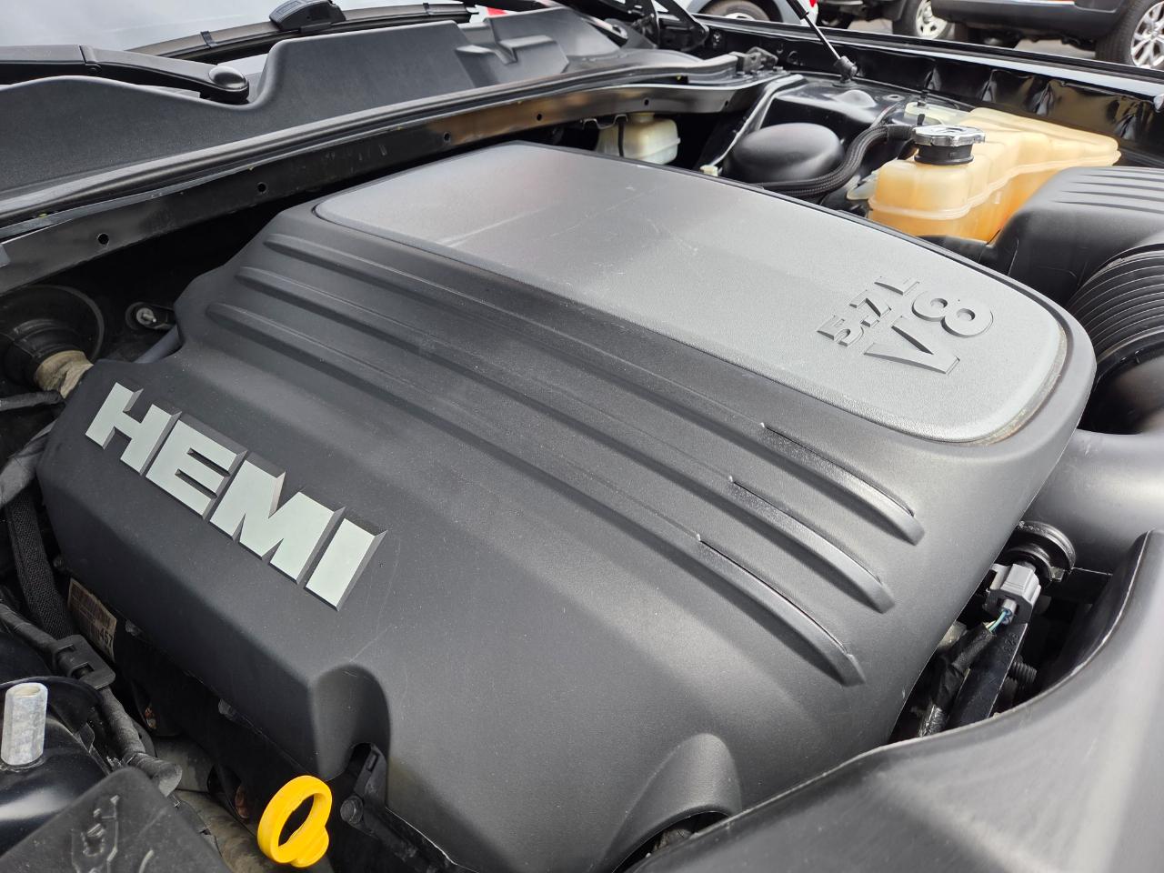 Dodge Challenger 2dr Cpe R/T Scat Pack Shaker 2015