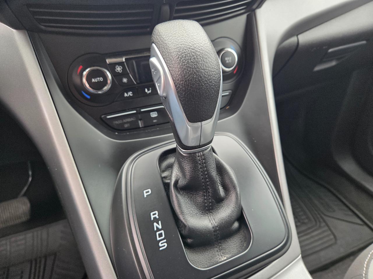 Ford Escape  2014
