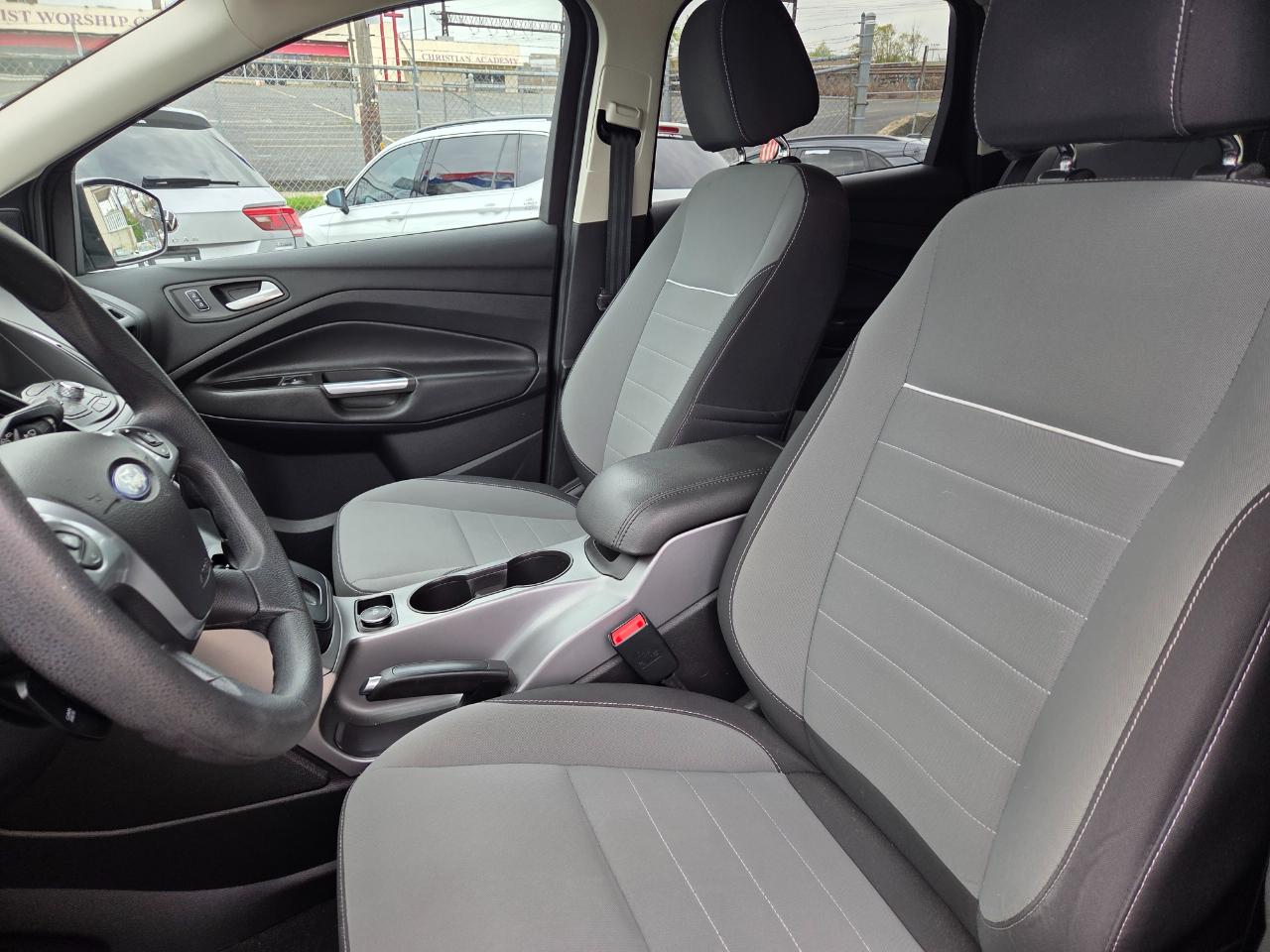 Ford Escape  2014